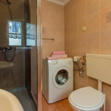 Tatil Evi Fuer 6 Personen Ca 104 Qm In Crikvenica, Kvarner Bucht Und Umgebung *
